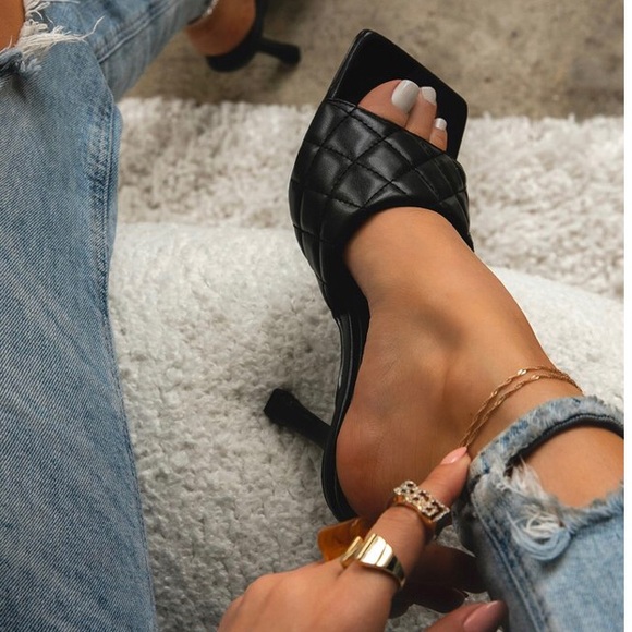 New black padded square toe 6 & 6.5 left - Picture 11 of 11